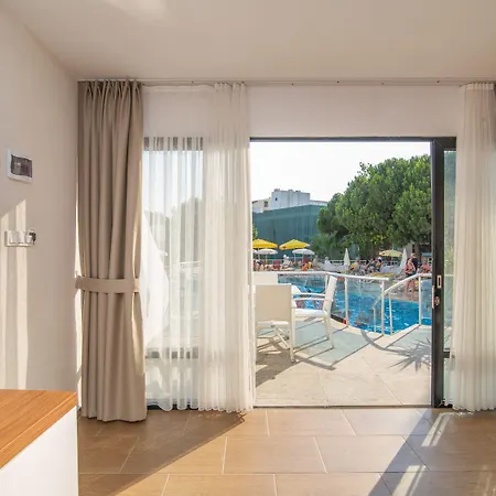 Ponz Hotel 3* Kusadasi