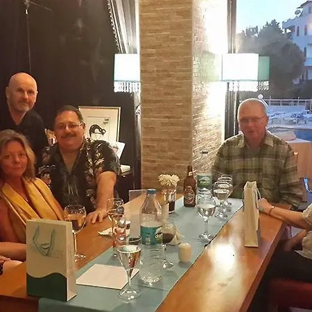 Ponz Hotel
