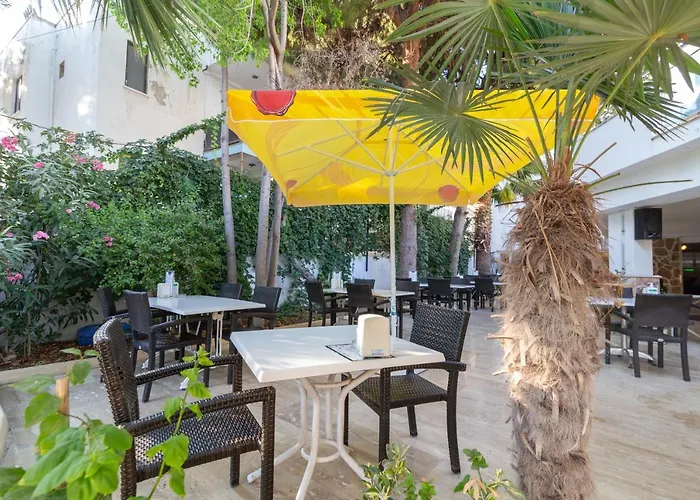 Otel Ponz Kuşadası