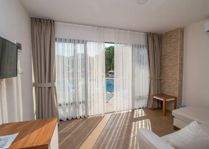 Otel Ponz Kuşadası