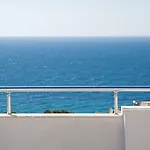 Ponz فندق